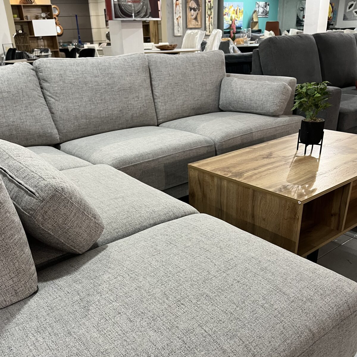 Sofá chaise long rinconera Giant.