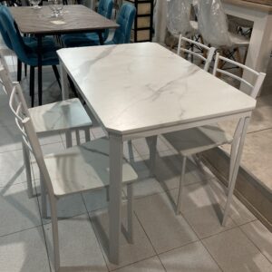 Conjunto Mesa y sillas blancas
